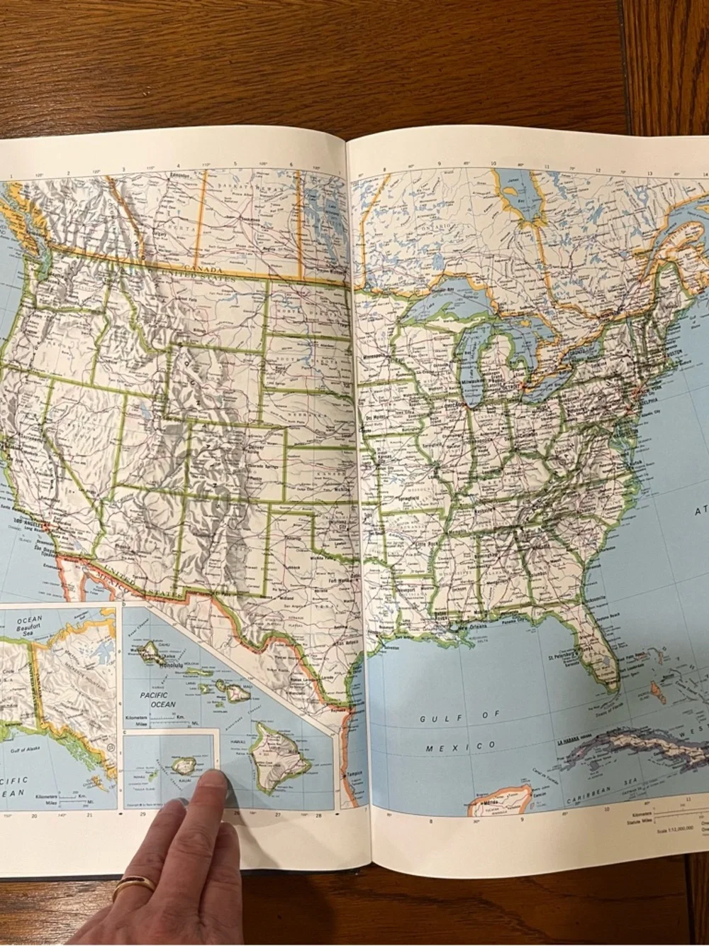 Rand McNally Atlas of the World Large Coffee Table Reference Book